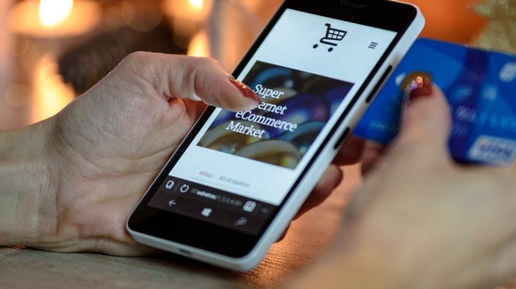 e-Commerce and social media